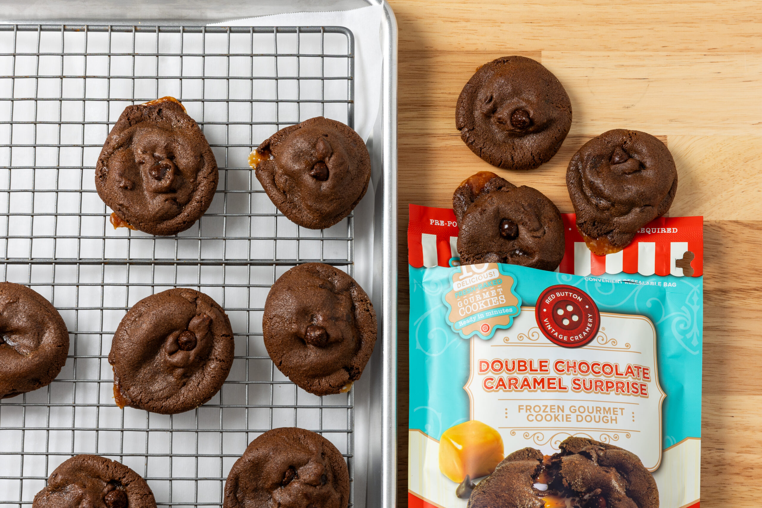 RedButtonVintageCreamery_FrozenCookieDough_DoubleChocolateCaramelSurprise_Nov24_AFS-15