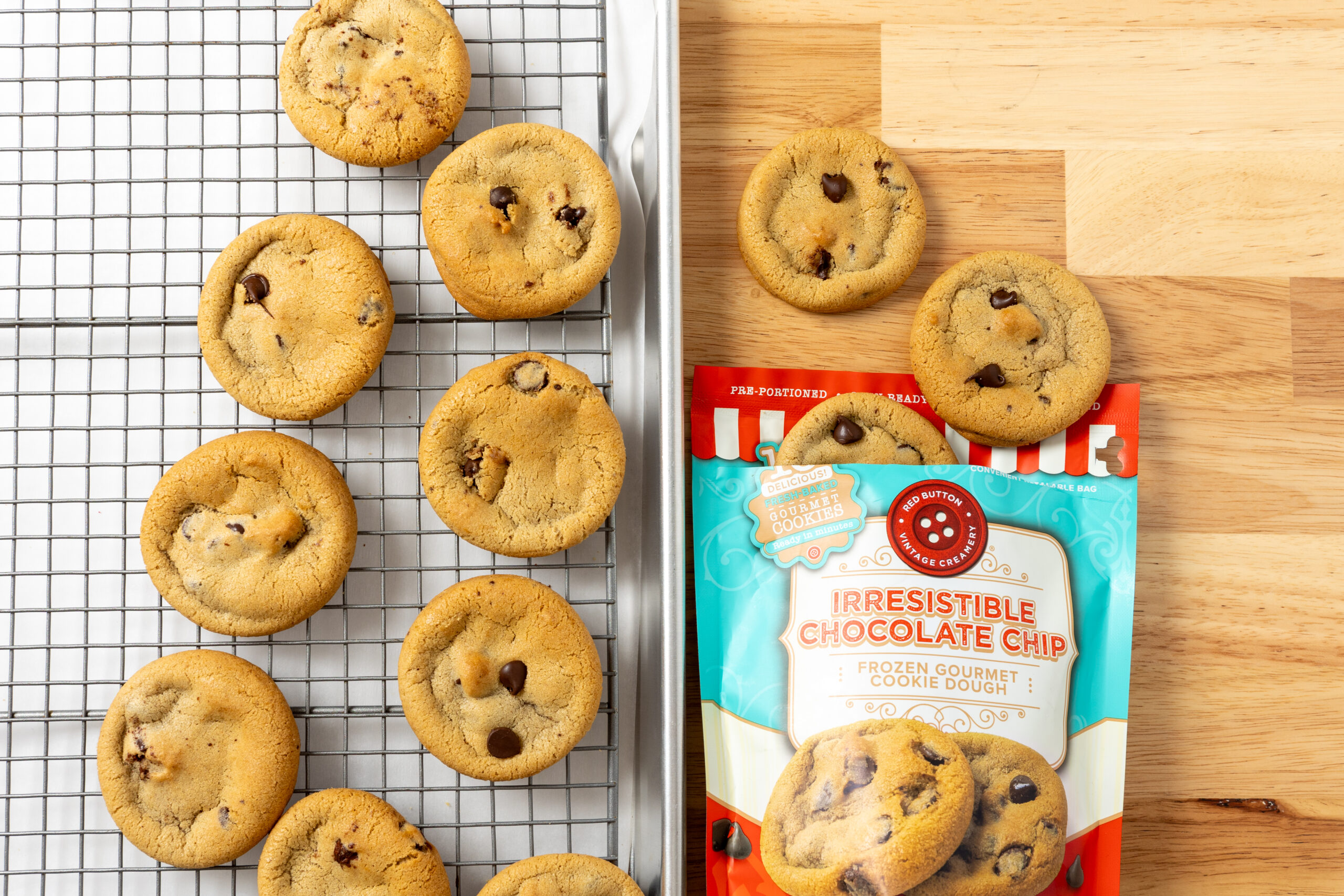 RedButtonVintageCreamery_FrozenCookieDough_IrresistibleChocolateChip_Nov24_AFS-12